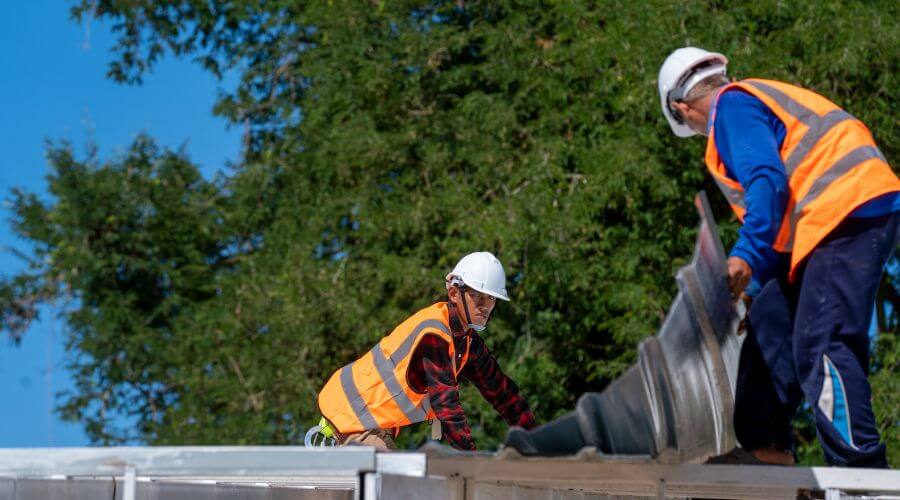 Professional residential roofers in Martelle, IA